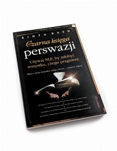 czarna księga perswazji.jpeg